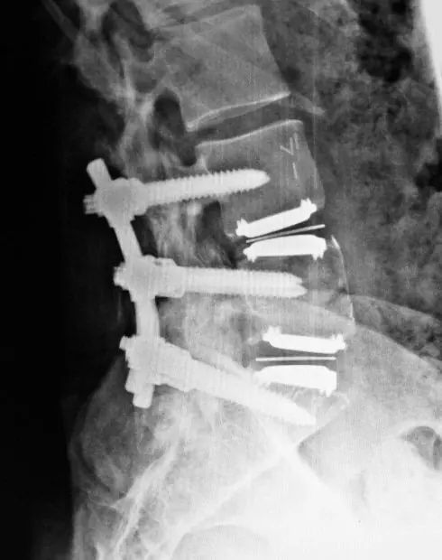 Exploración del médico en primer lugar